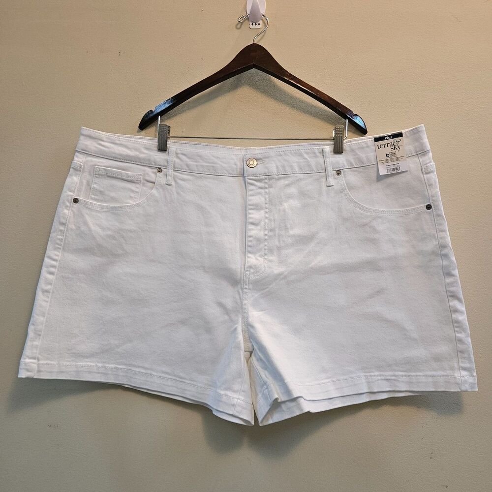 NWT Terra & Sky Vivid White A-line Denim Shorts Women Sz 26W Summer Neutral